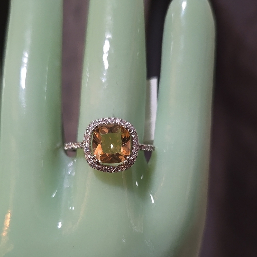 Elegant Champagne Ring